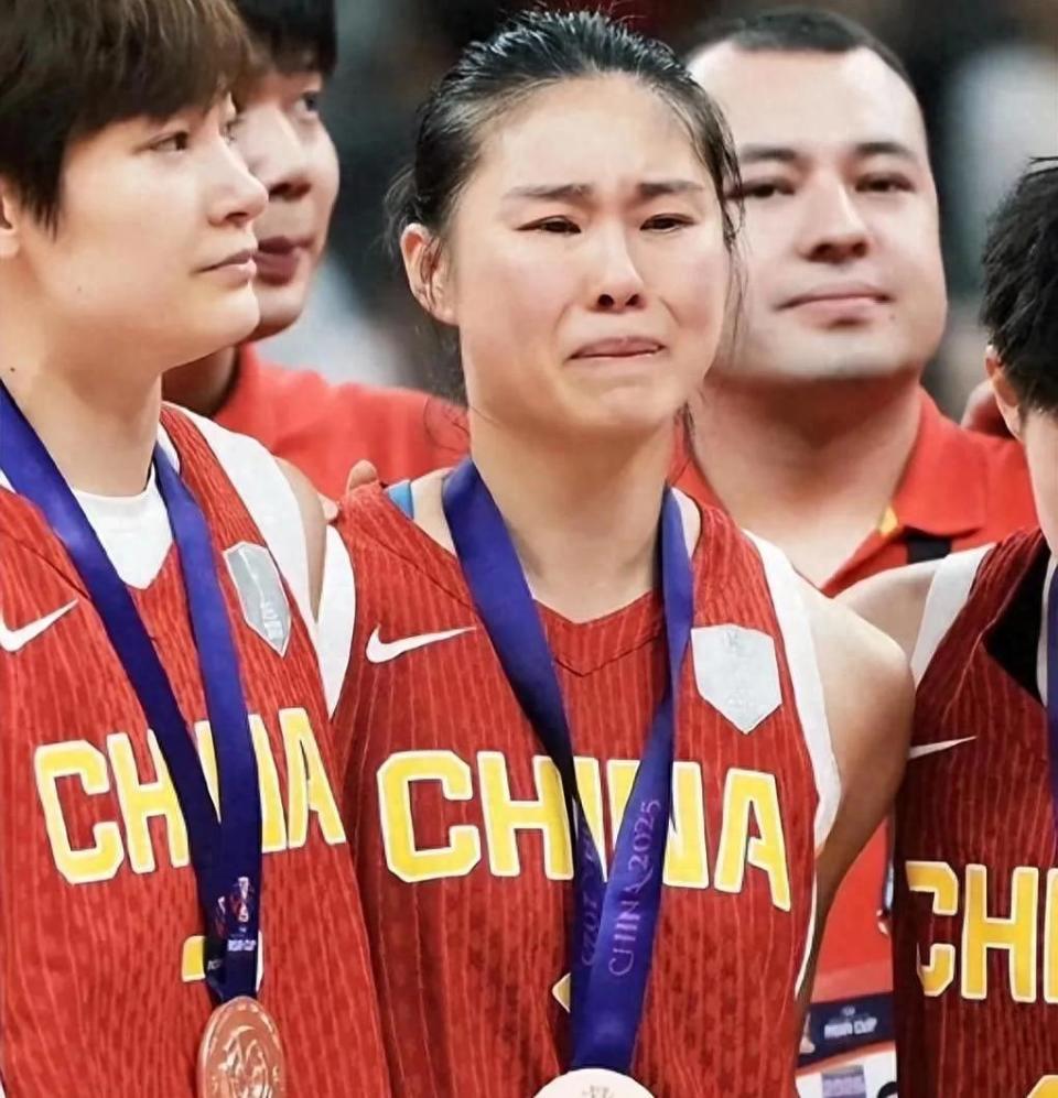 对几名主教, 本女篮还是