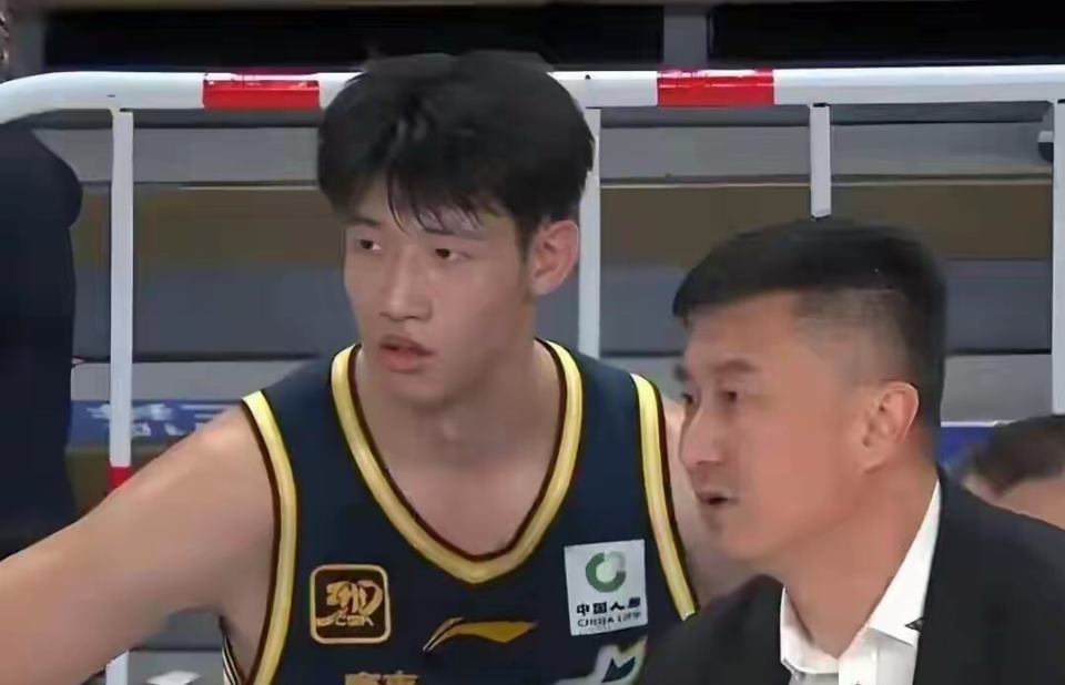 结合队内现, 位置适应性